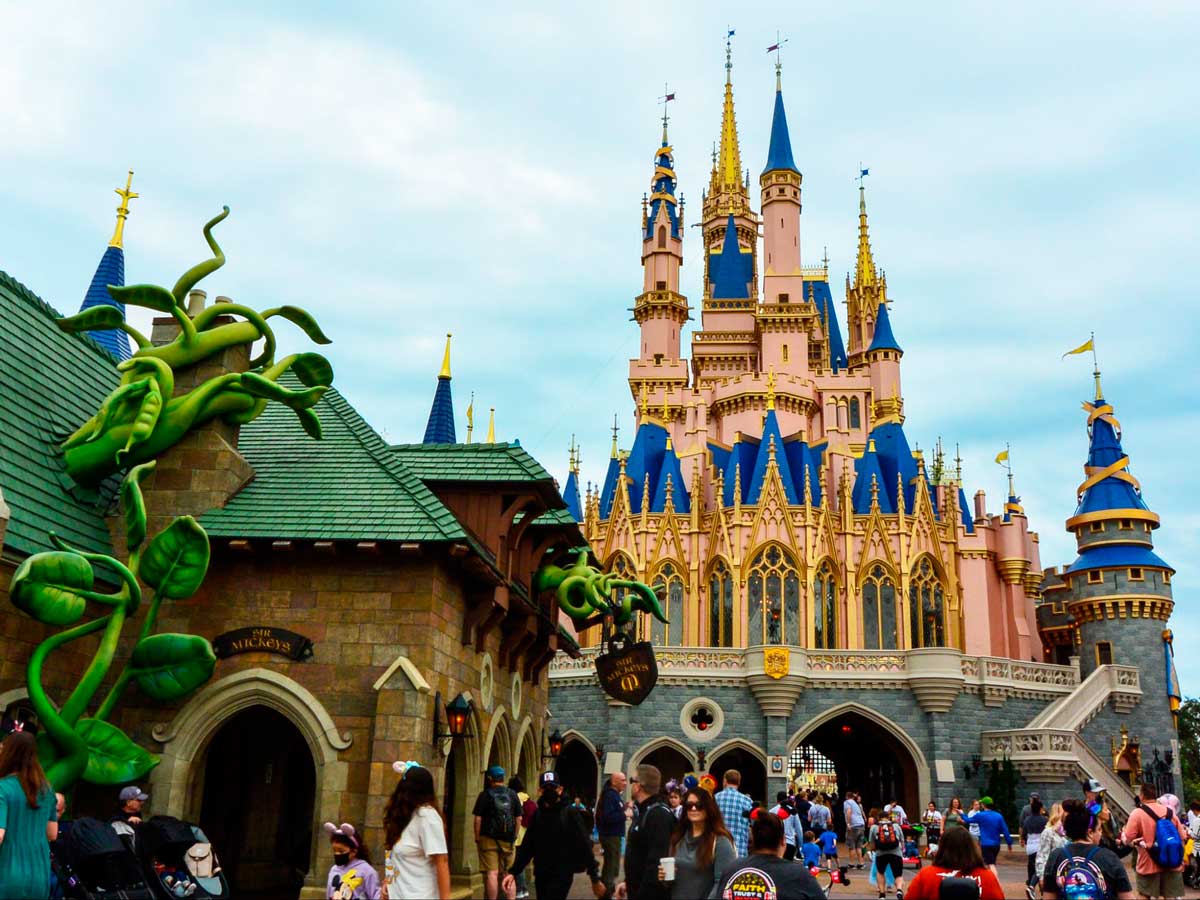 How to Become a Disney Travel Agents